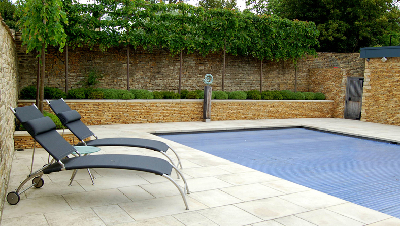 Garden Designer Justin Spink Cottage Garden near River Thames
